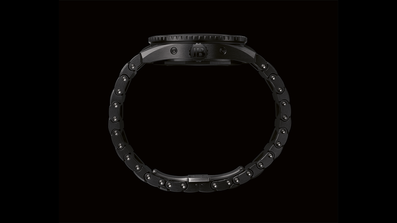 Cutting-edge ceramic technology takes the Bathyscaphe line into a new dimension. The unique properties of ceramic make it an ideal material for this versatile line, which introduces a high-tech ceramic bracelet for the first time.